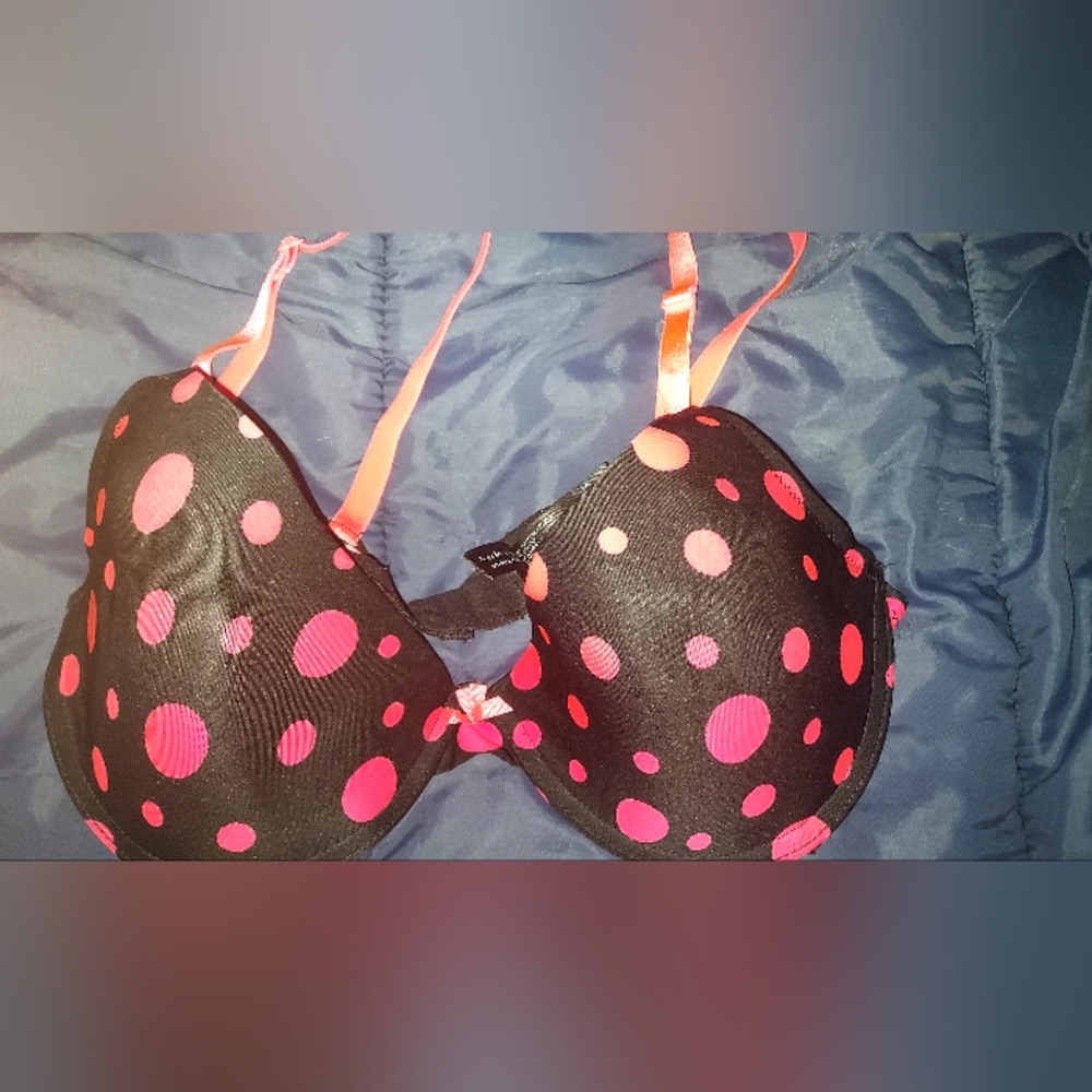 Smart and Sexy 40C Bra -NWOT